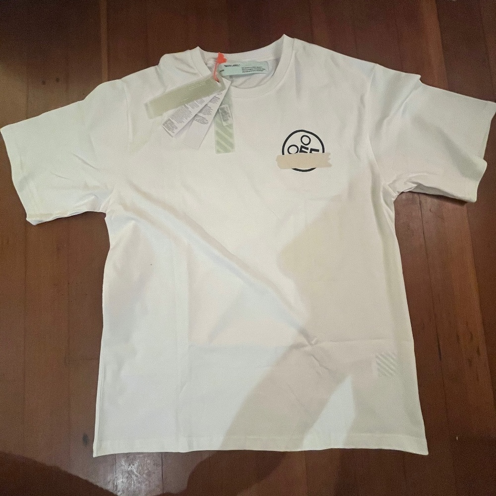 Off-White T - Shirt